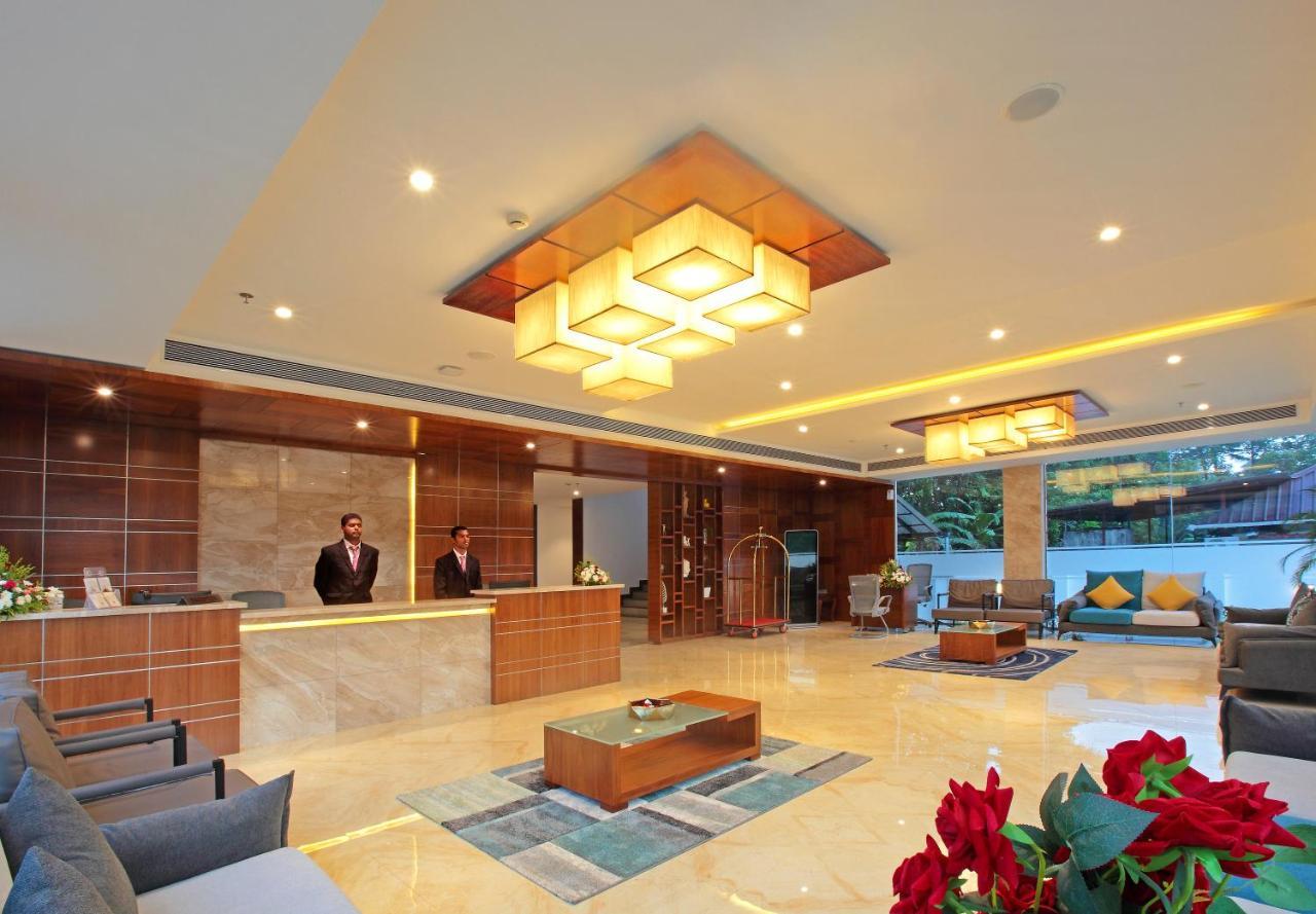 Hotel Ceasar Palace Thodupuzha Eksteriør bilde