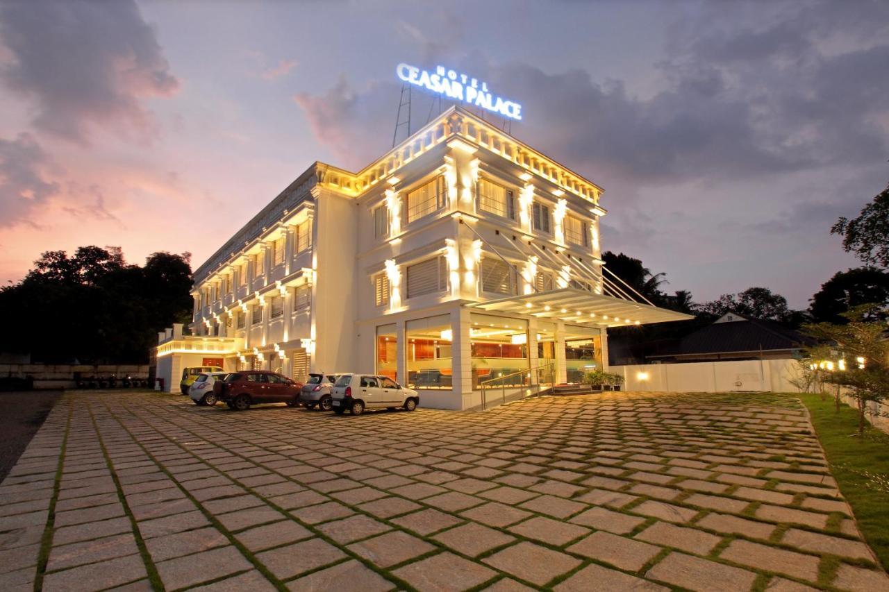 Hotel Ceasar Palace Thodupuzha Eksteriør bilde