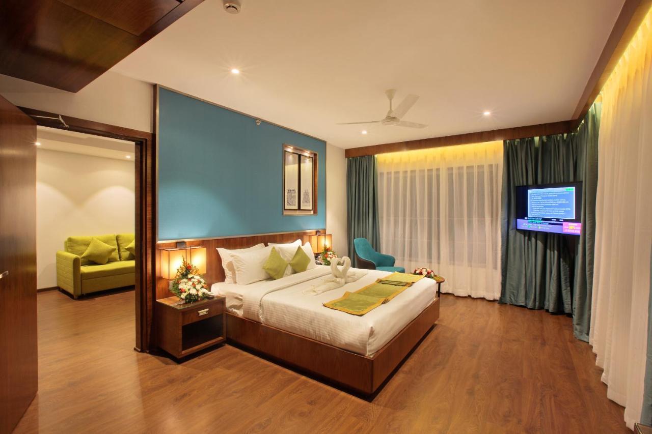 Hotel Ceasar Palace Thodupuzha Eksteriør bilde